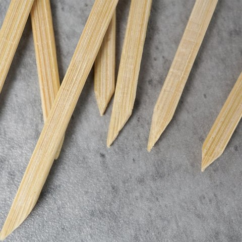 Wykałaczki do przekąsek koreczków przystawek bambusowe 10cm 30 sztuk HIT 259205