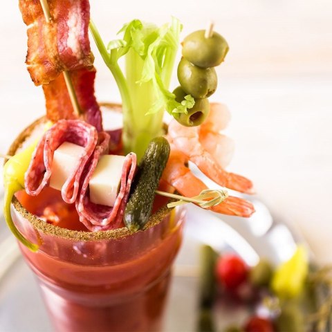 Wykałaczki do przekąsek koreczków przystawek bambusowe 10cm 30 sztuk HIT 259205