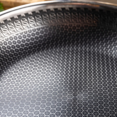 Patelnia stalowa z powłoką non-stick honeycomb, 28 cm, PFOA-Free KLAUSBERG KB-9023