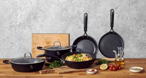 PATELNIA TYTANOWA 20cm BERLINGER HAUS BLACK PROFESSIONAL LINE BH-6115 PATELNIA TYTANOWA 20cm BERLINGER HAUS BLACK PROFESSIONAL LINE BH-6115