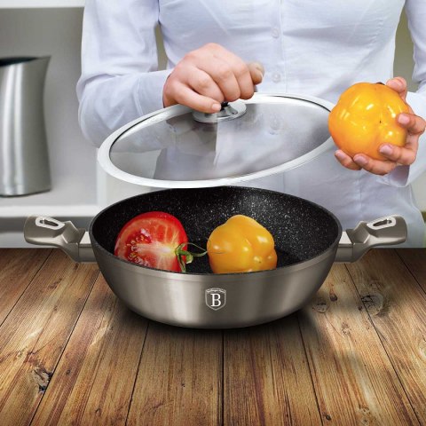 WOK GARNEK Z POWŁOKĄ GRANITOWĄ 28cm 3.8L BERLINGER HAUS METALLIC LINE CARBON BH-1241-N WOK GARNEK Z POWŁOKĄ GRANITOWĄ 28cm 3.8L BERLINGER HAUS METALLIC LINE CARBON BH-1241-N