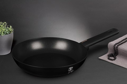 PATELNIA Z POWŁOKĄ TYTANOWĄ 28CM BERLINGER HAUS MONACO BH-7084 PATELNIA Z POWŁOKĄ TYTANOWĄ 28CM BERLINGER HAUS MONACO BH-7084