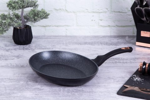 PATELNIA DO RYB Z POWŁOKĄ GRANITOWĄ 35X25CM BERLINGER HAUS BLACK ROSE BH-7149 PATELNIA DO RYB Z POWŁOKĄ GRANITOWĄ 35X25CM BERLINGER HAUS BLACK ROSE BH-7149