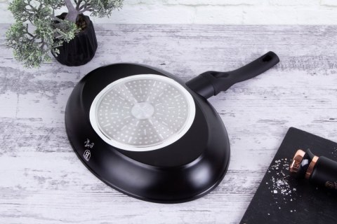 PATELNIA DO RYB Z POWŁOKĄ GRANITOWĄ 35X25CM BERLINGER HAUS BLACK ROSE BH-7149 PATELNIA DO RYB Z POWŁOKĄ GRANITOWĄ 35X25CM BERLINGER HAUS BLACK ROSE BH-7149