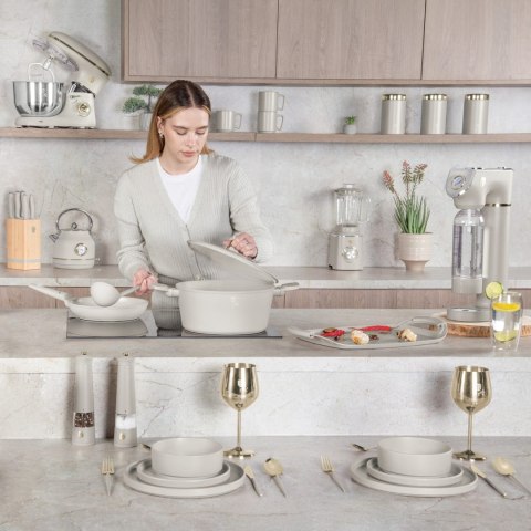EMALIOWANY NISKI GARNEK ŻELIWNY 2.57L 26CM BERLINGER HAUS STRONG MOLD SAHARA BH-6530 EMALIOWANY NISKI GARNEK ŻELIWNY 2.57L 26CM BERLINGER HAUS STRONG MOLD SAHARA BH-6530