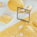 WYKRAWACZ DO MAKARONU PIEROGÓW RAVIOLI TERRESTRIAL 7X7 CM NAVA 10-111-114