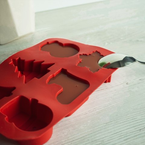 FORMA DO CIASTEK SILIKONOWA CZERWONA ŚWIĄTECZNA LA CUCINA 259111