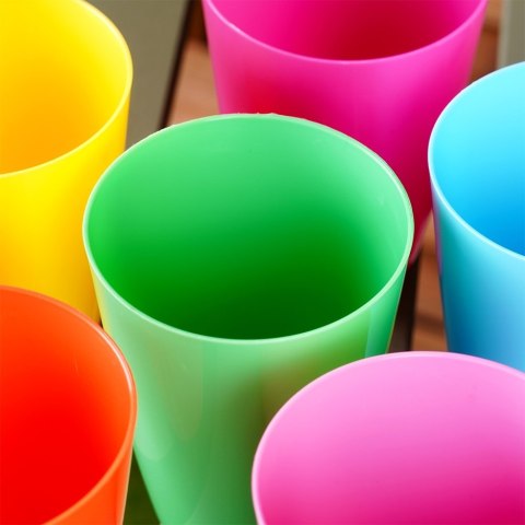 Kubki plastikowe wielorazowe 280 ml zestaw kubków mix kolorów 6 sztuk EXCELLENT HOUSEWARE 139637