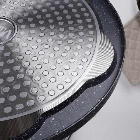 Patelnia granitowa do jajek sadzonych placków pancakes 7 otworów BLACK&WOOD 26 cm VILDE 199008