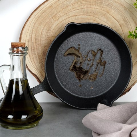 Patelnia żeliwna z nakładką silikonową na indukcję ciężka CAST LINE 20 cm VILDE 199034