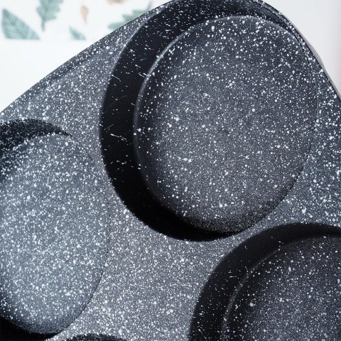 Patelnia granitowa do jajek sadzonych placków pancakes 4 otwory BLACK LINE 19x19 cm VILDE 199054