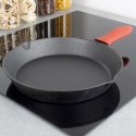 Patelnia żeliwna z silikonową nakładką na indukcję ciężka CAST LINE duża 30cm VILDE 199037