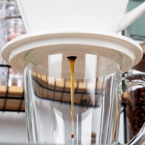 Lejek do filtrowania kawy zaparzacz porcelanowy biały VILDE 120437