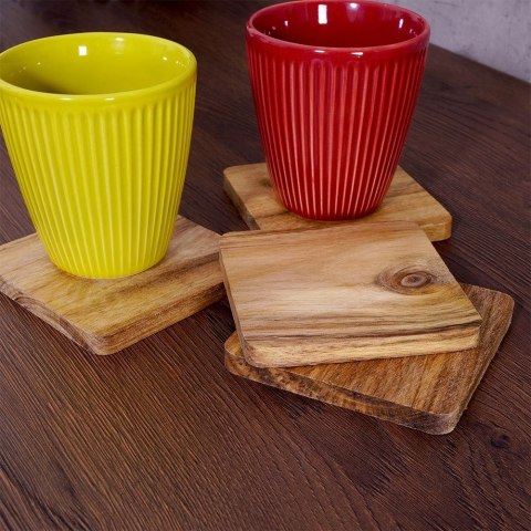 Podstawki podkładki pod kubek kubki drewniane 10x10cm 4 sztuki VILDE 139202