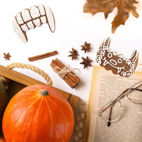 Wykrawacz do ciastek metalowy zęby wampira 5,5 cm ORION 127451